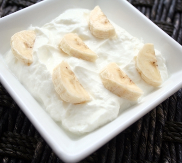 Vollkornbrot mit Bananen-Quark