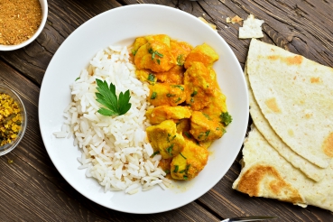 Indischer Reis mit Curryhuhn