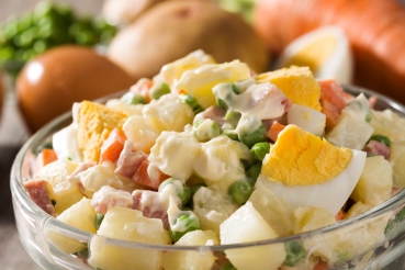 Bunter Kartoffelsalat mit Ei