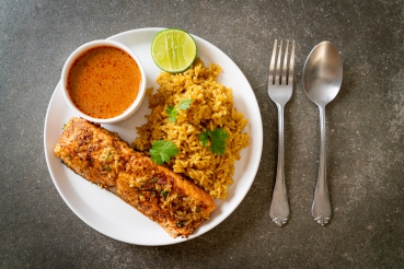 Curryreis mit Lachs