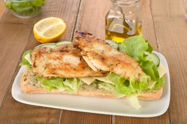 Putenbrustsandwich mit Paprika und Orange