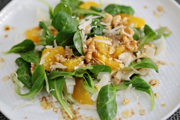 Feldsalat mit Chicorée und Papaya (Imponier-Salat)