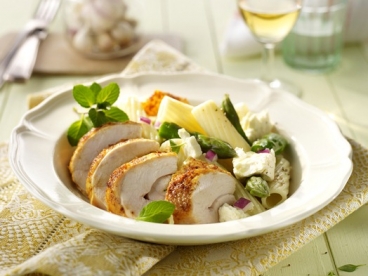 Brathähnchen-Nudel-Salat mit Spargel