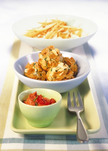 Knusper-Fischbällchen mit Tomatendip