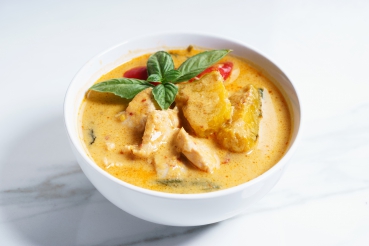 Asiatische Kokossuppe mit Hähnchen