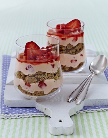 Erdbeercreme mit Knusperschicht