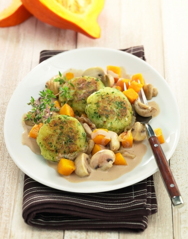 Kartoffelplätzchen mit Kürbis-Champignon-Gemüse