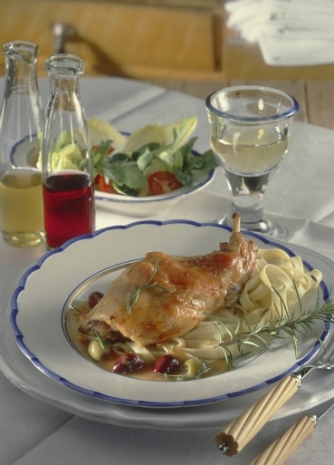 Kaninchen in Olivensauce