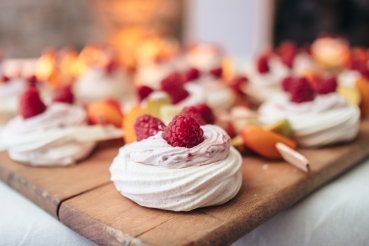 Beeren-Baisertörtchen