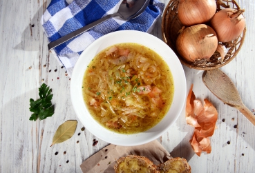 Zwiebel-Apfel-Suppe