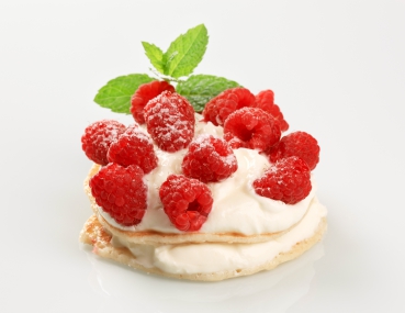 American Pancakes mit Limettenquark und Beeren