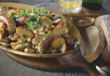 Apfel-Bohnen-Gemüse mit Bratwurst