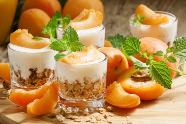 Aprikosen-Müsli mit Walnuss-Zimt-Crunch