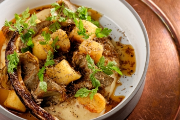 Artischocken mit Kartoffeln