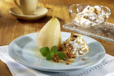 Birnen mit Nuss-Mousse