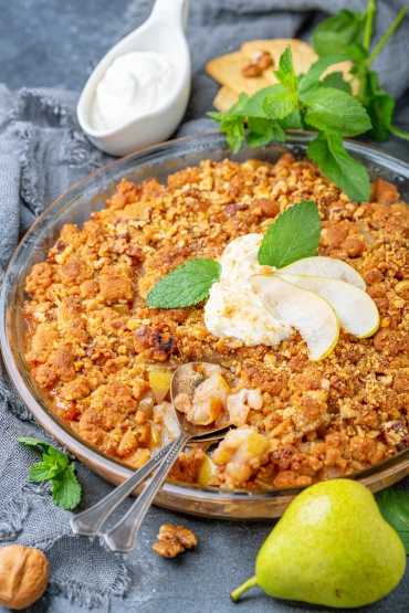 Birnen-Crumble mit Müsli-Kruste