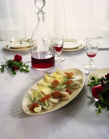 Chicoréeschiffchen mit Lachs-und Heilbutt-Tatar