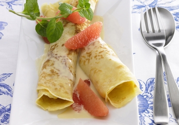 Crêpes mit Vanilla-Grapefruit-Sauce