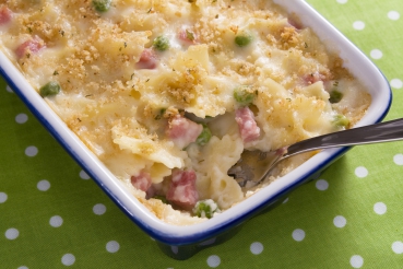 Erbsen-Nudel-Auflauf mit Bröselkruste