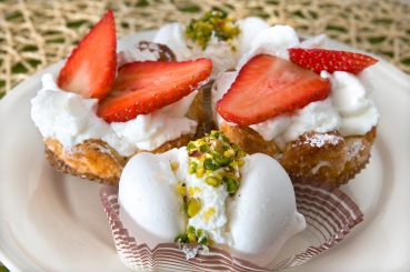 Erdbeertörtchen mit Pistaziencreme