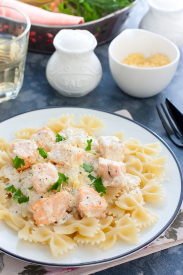 Farfalle mit Lachs-Zitronensoße