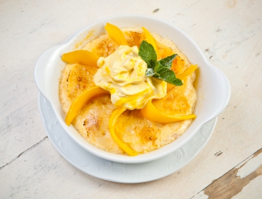 Fruchtiges Grießdessert