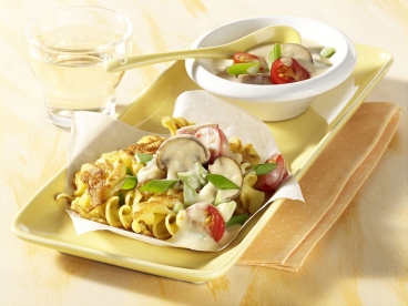Gebratene Nudelplätzchen