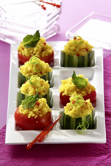 Gefüllte Tomaten und Gurken