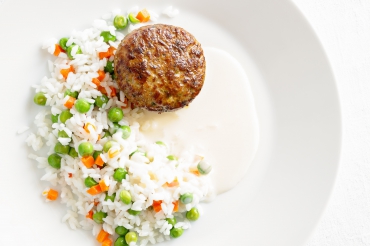 Hackfleisch-Muffin mit Gemüsereis