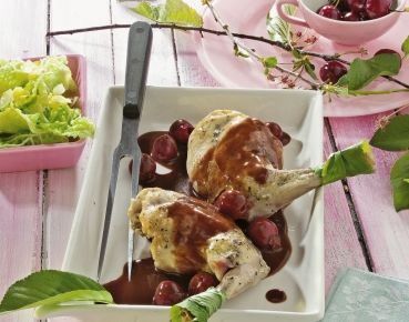 Kaninchenkeulen mit Sauerkirschsauce