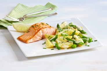Lachsfilet mit Spargel-Kartoffel-Salat