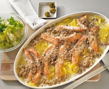 Lachs-Kartoffel-Gratin mit Olivenkruste