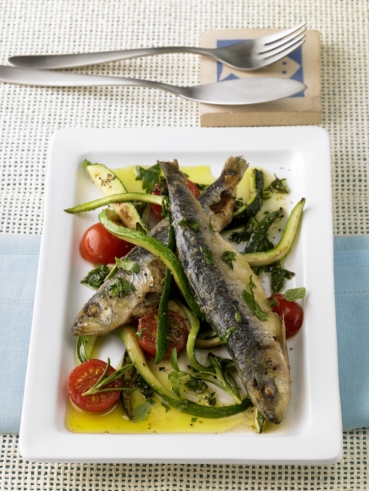 Lauwarme Antipasti mit Sardinen