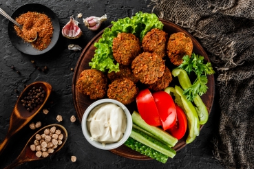 Linsenbratlinge mit Kresse-Tzatziki