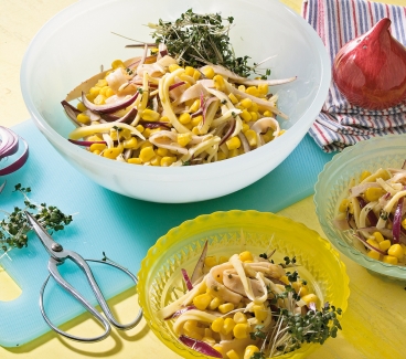 Maissalat mit Hähnchenbrust und Käse