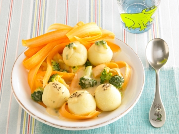 Mini Knödel mit Möhren-Brokkoli-Sauce