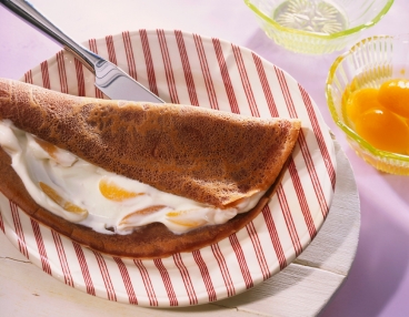 Nougat-Pfannkuchen mit Aprikosencreme