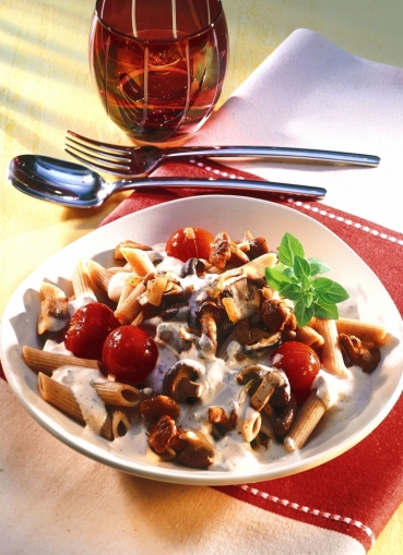 Nudeln mit Pilz-Tomaten-Sauce