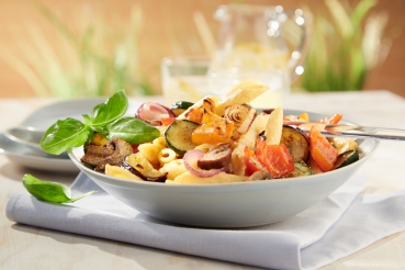 Nudelsalat mit gegrilltem Gemüse