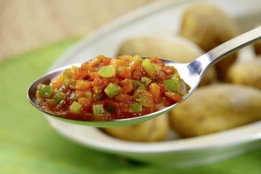 Papas arrugadas mit Paprikasalsa