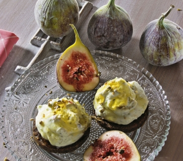 Pfeffercreme mit frischen Feigen