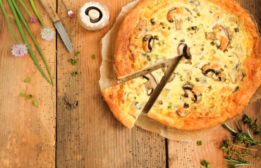 Pilz-Quiche mit Schnittlauchschaum