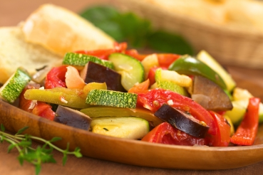 Ratatouille mit Baguette