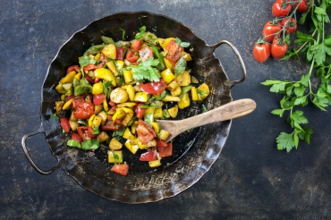 Ratatouille-Gemüse vom Blech mit Schwarzkümmel