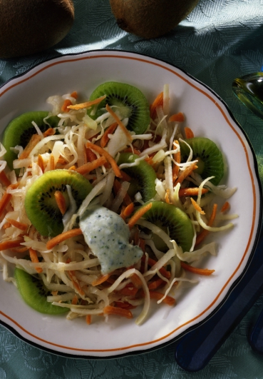 Rohkost mit Kiwi