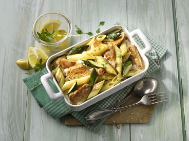 Penne-Zucchini-Auflauf mit Putenbrust