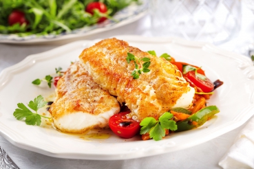 Gebratenes Kabeljaufilet mit Safranreis