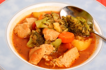 Gemüsetopf mit Pute und Süßkartoffeln