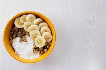 Müsli mit Kefir und Banane