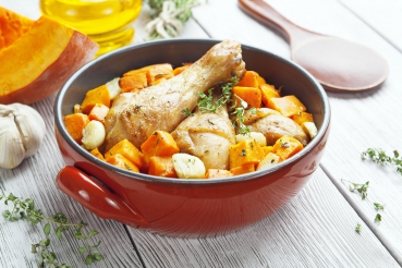 Hähnchen-Drumstick-Curry mit Kürbis und Mango